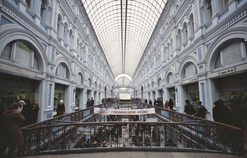 Illustration for article titled Did the Russians love the '80s too? Some revealing photos